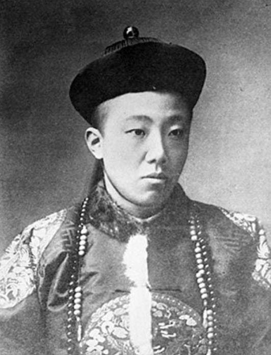1964年，毛泽东得知载涛生活困难，致信章士钊：送上人民币2000元