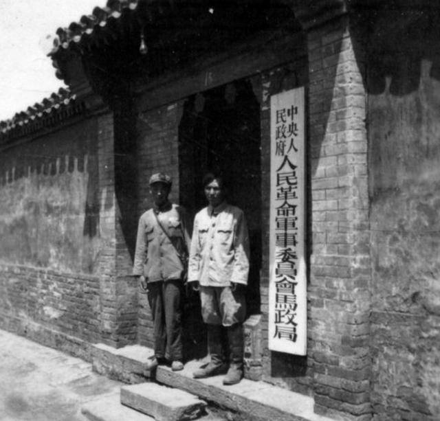 1964年，毛泽东得知载涛生活困难，致信章士钊：送上人民币2000元