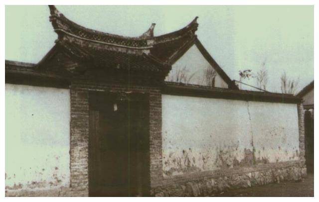 1984年，金日成送吉林一兄妹20捆人民币！受邀访朝，揭开父亲往事