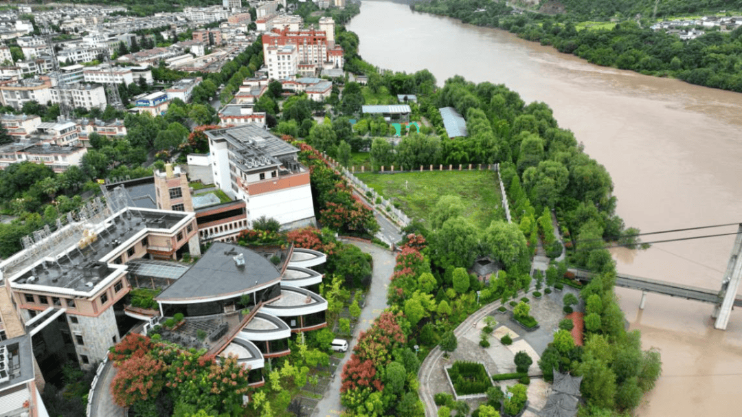 云南省委书记王宁：走好具有边疆民族地区特点的城市高质量发展之路
